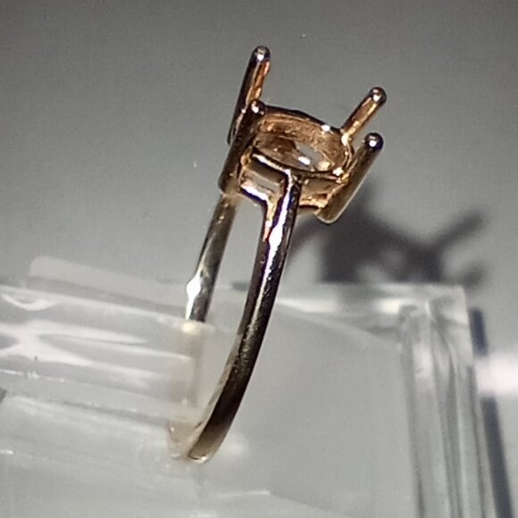 Two (2) 14Kt Yellow Gold 6x4mm Oval 4-Prong Ring Casting - Picture 4 of 5